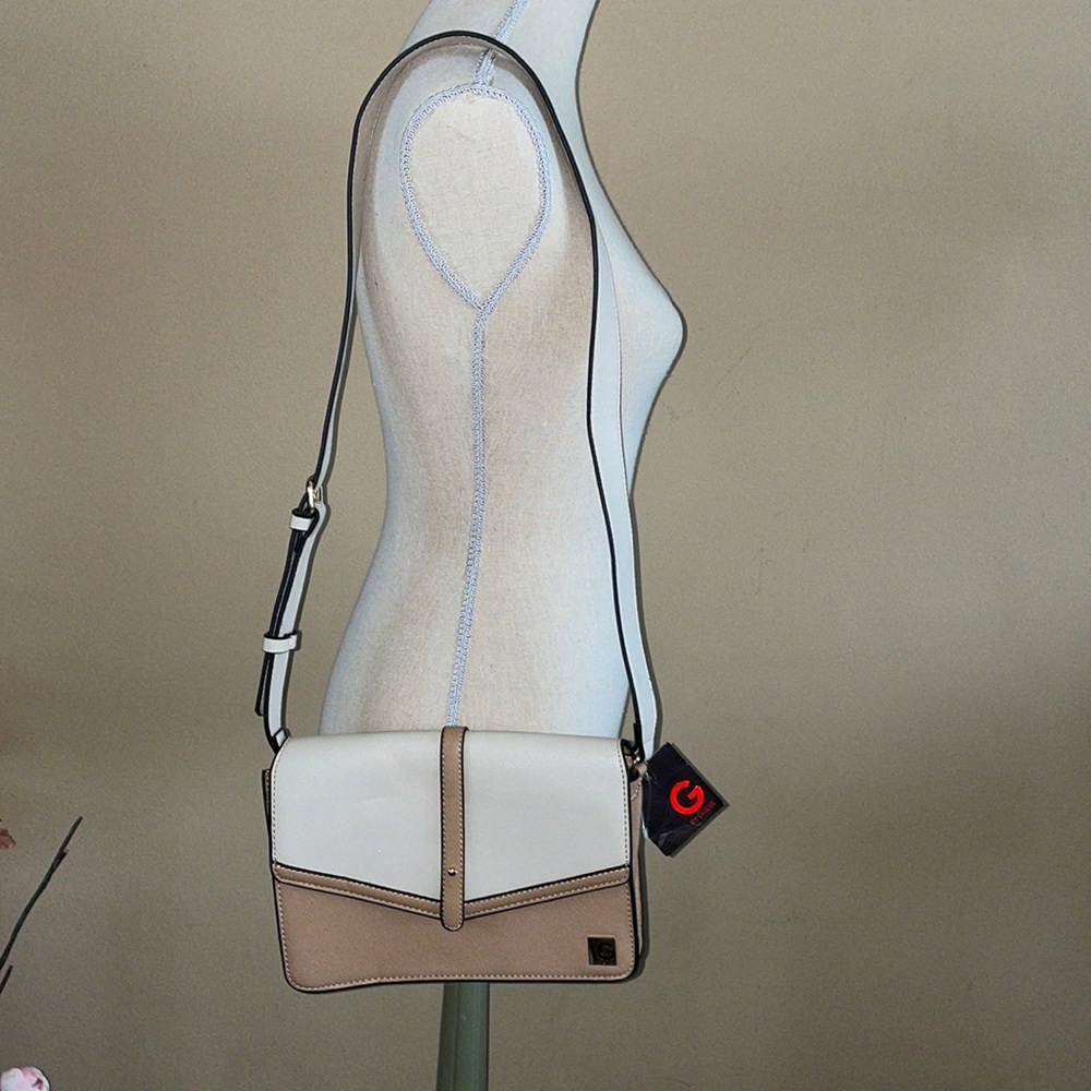Guess Purse NWT
